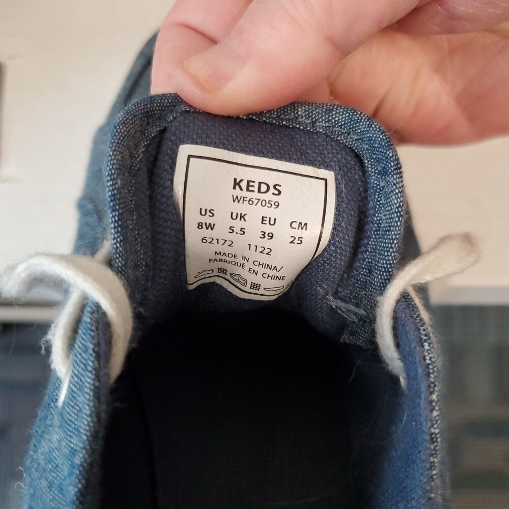 Keds Center III Chambray Sneakers in blue. Women's Size 8 Wide. Sporty & Casual - Picture 3 of 6
